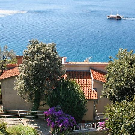 Apartments By The Sea Stanici, Omis - 1028 Tice Esterno foto