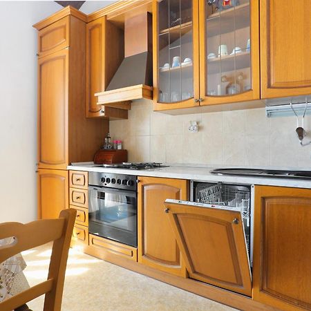 Apartments By The Sea Stanici, Omis - 1028 Tice Esterno foto