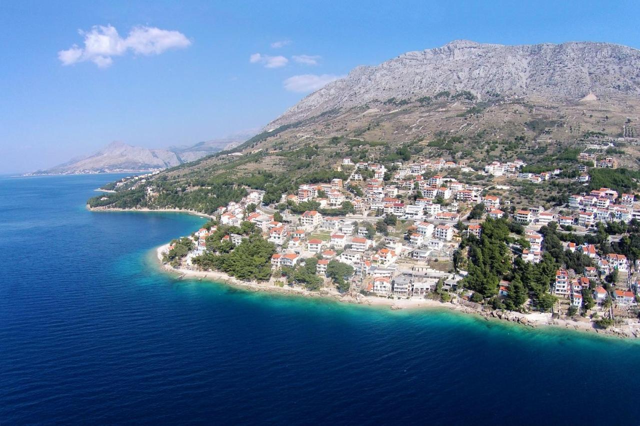 Apartments By The Sea Stanici, Omis - 1028 Tice Esterno foto