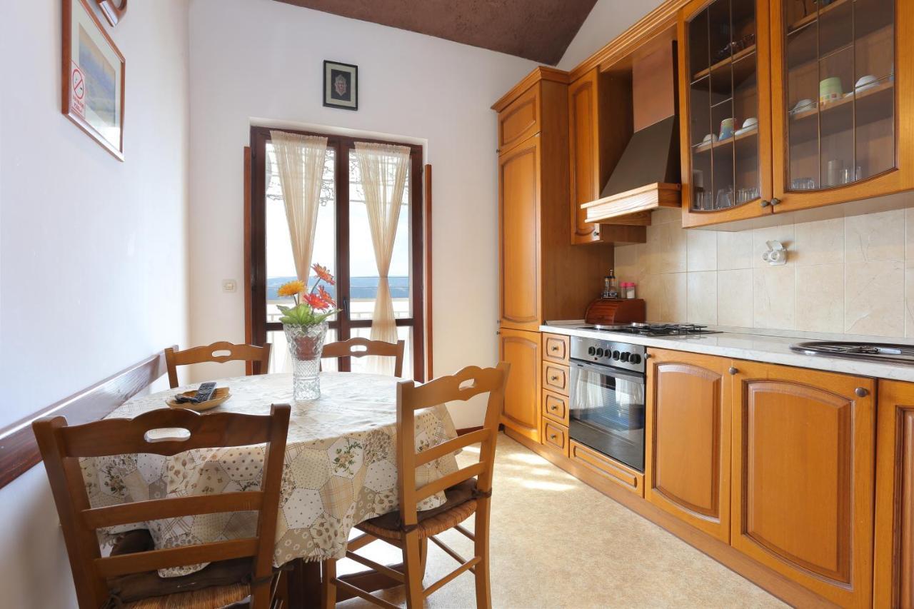 Apartments By The Sea Stanici, Omis - 1028 Tice Esterno foto